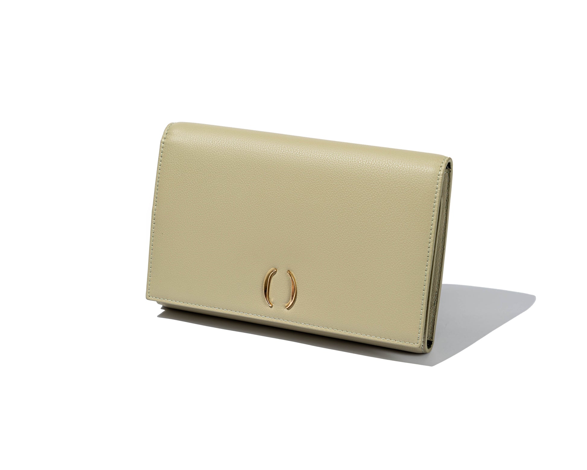 Olive jewelry folded closed, side view